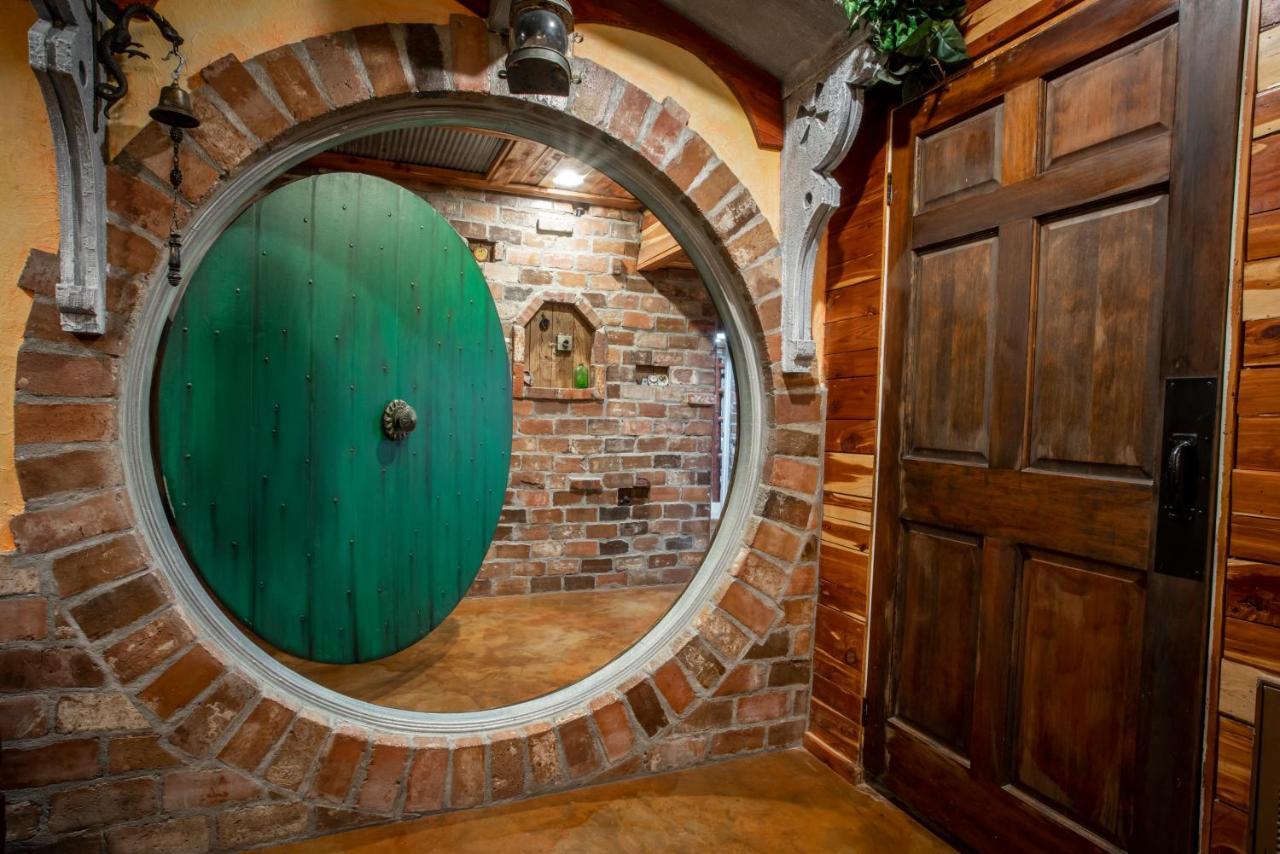 The Hobbit House, Fantasy Comes Home! Russellville Εξωτερικό φωτογραφία