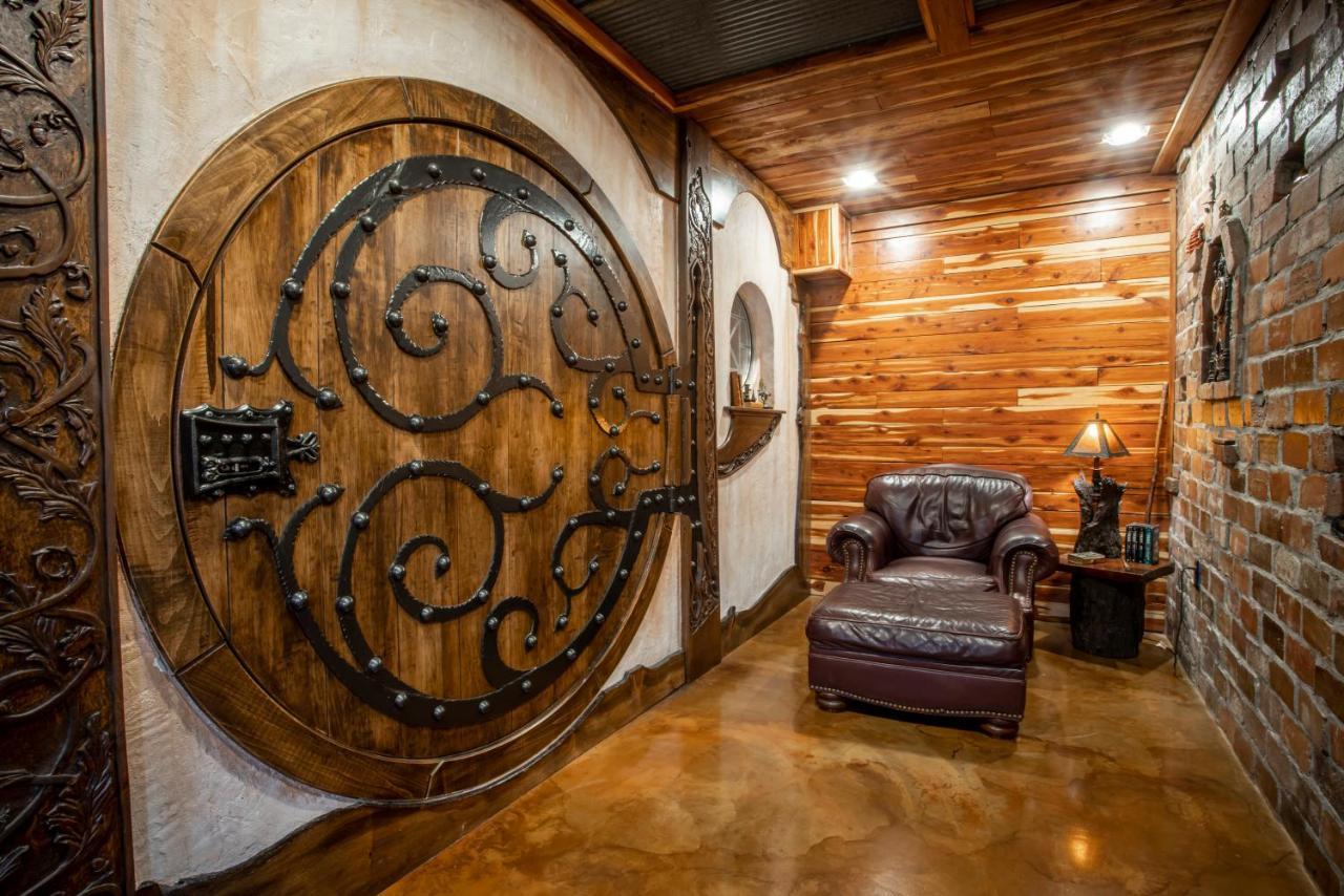 The Hobbit House, Fantasy Comes Home! Russellville Εξωτερικό φωτογραφία