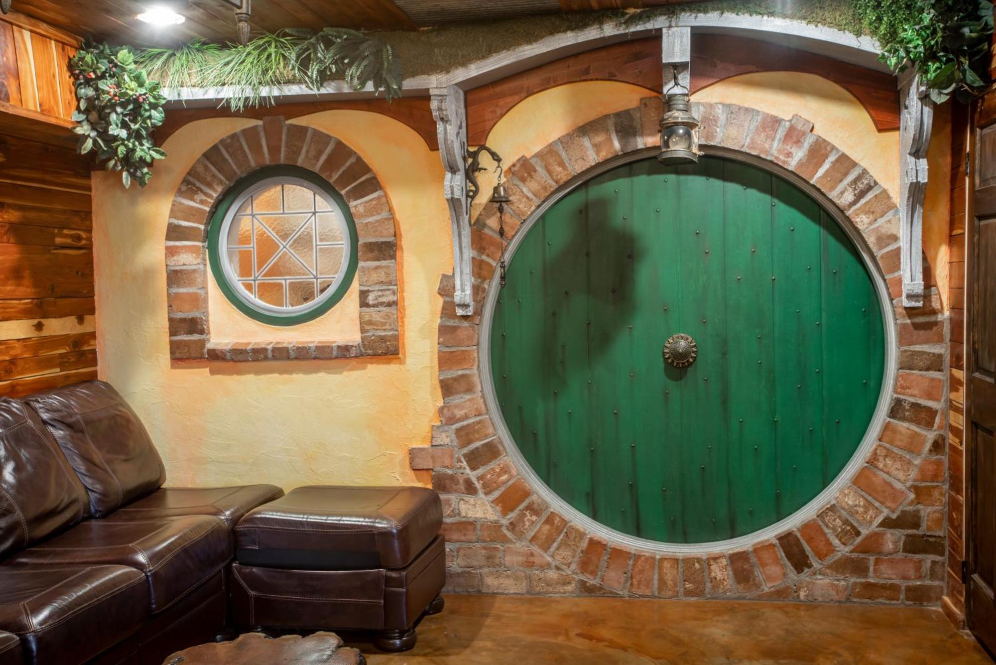 The Hobbit House, Fantasy Comes Home! Russellville Εξωτερικό φωτογραφία